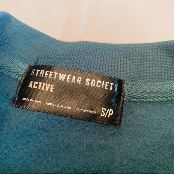 🌆StreetWear  Society Crop Top Sweater - Size Small, 90s Style, Vintage Vibes!🌆 - Picture 6 of 9